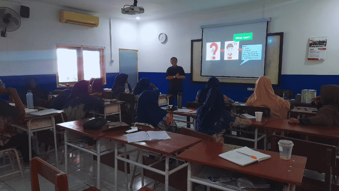 Guru Belajar Menulis Berita Online untuk Konten Website Sekolah